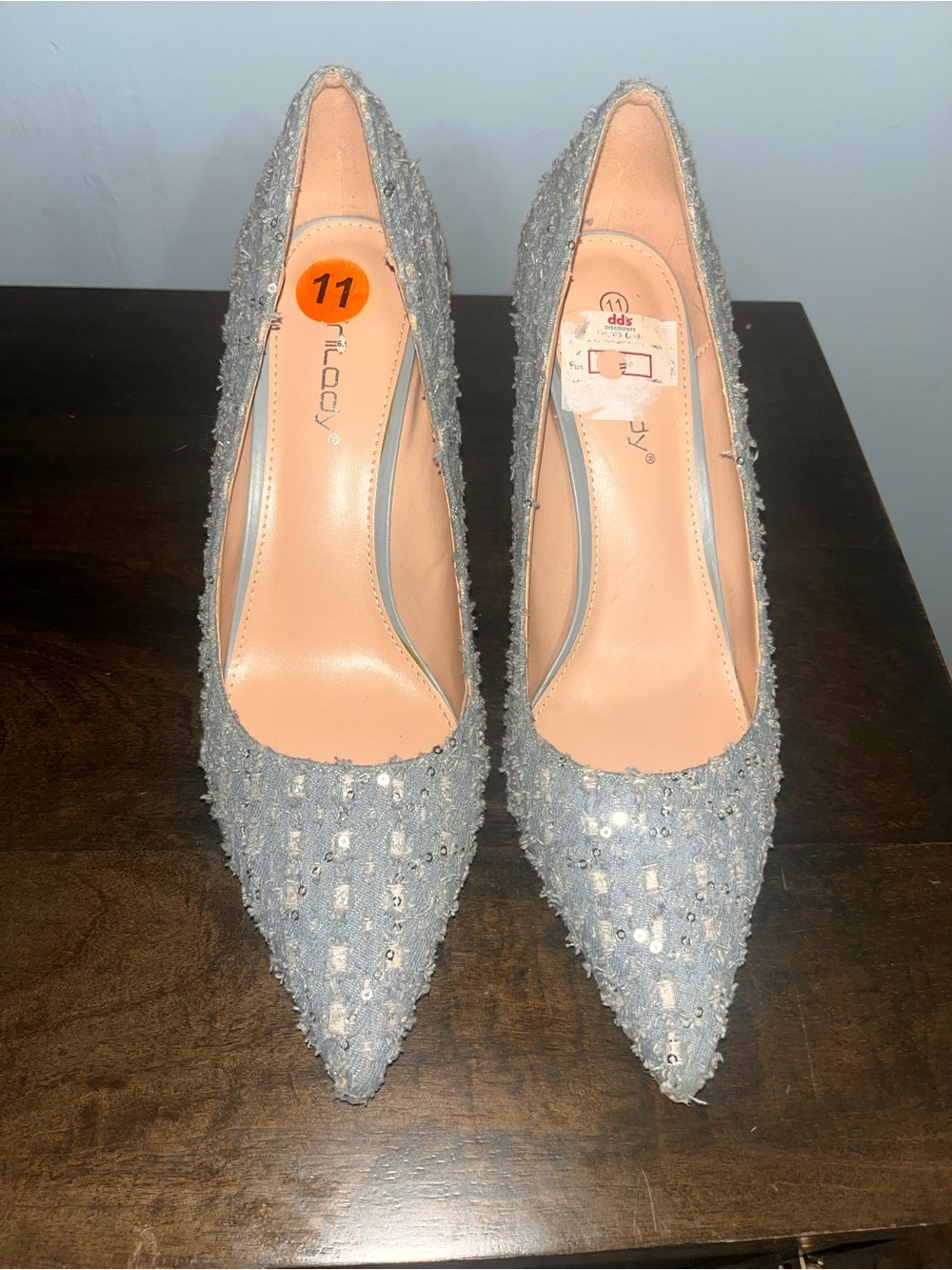 Unbranded Women's Silver Sequin Pointed-Toe Pumps